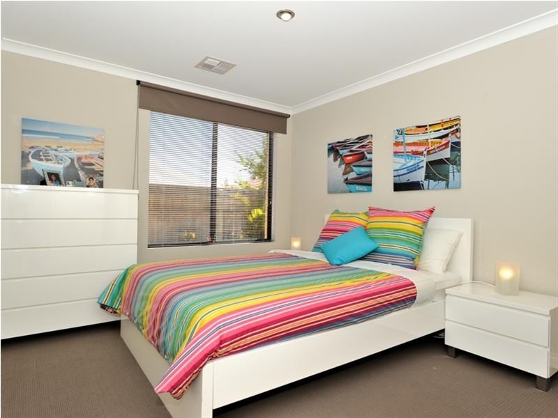 21 Thorold Avenue, Ellenbrook WA 6069