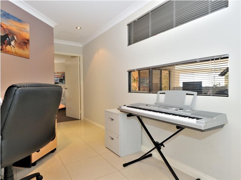 21 Thorold Avenue, Ellenbrook WA 6069