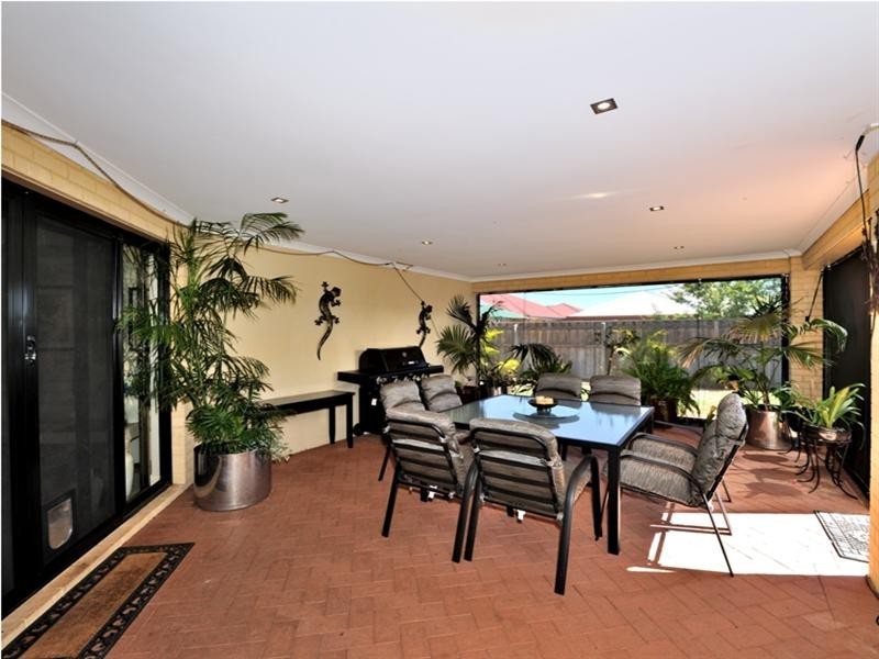 21 Thorold Avenue, Ellenbrook WA 6069