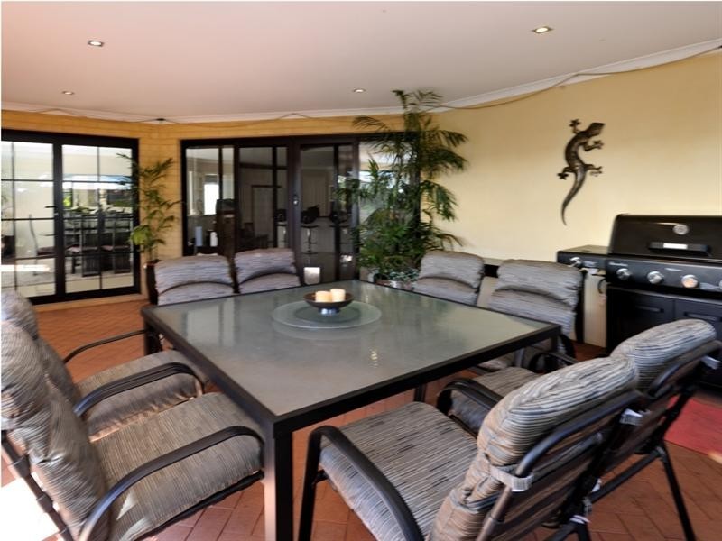 21 Thorold Avenue, Ellenbrook WA 6069