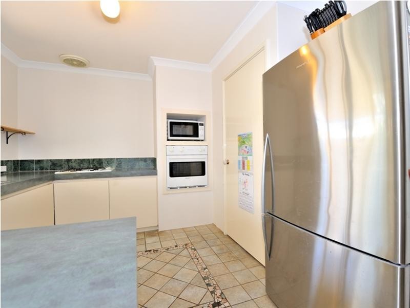14 Honeyeater Terrace, Ellenbrook WA 6069