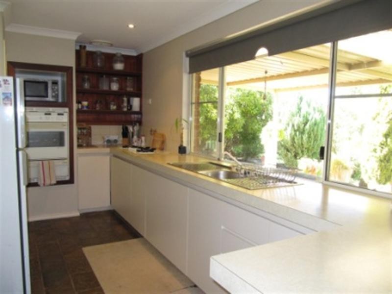 26 Hurd Road, Bullsbrook WA 6084