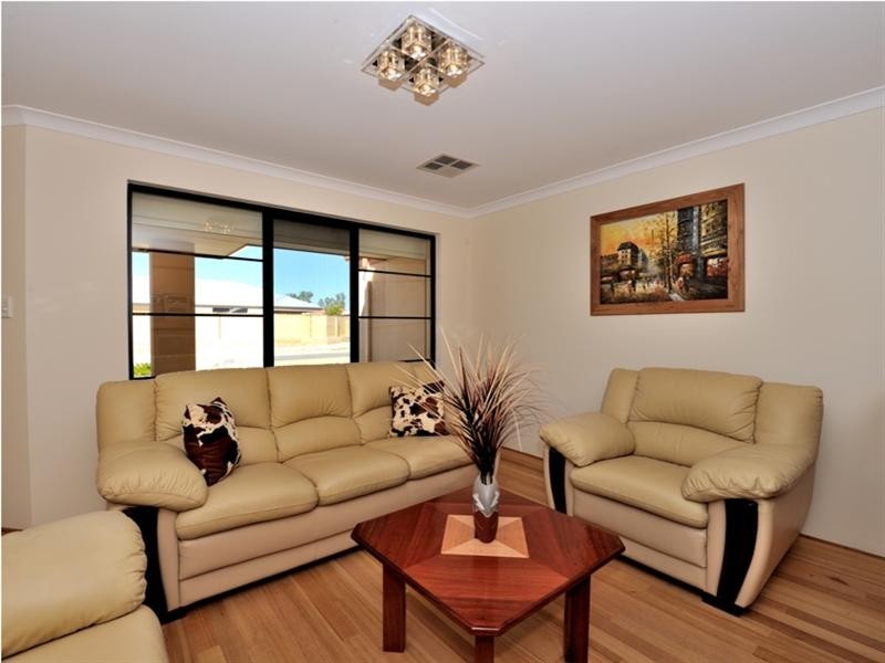 7 Fleetwood Link, Ellenbrook WA 6069