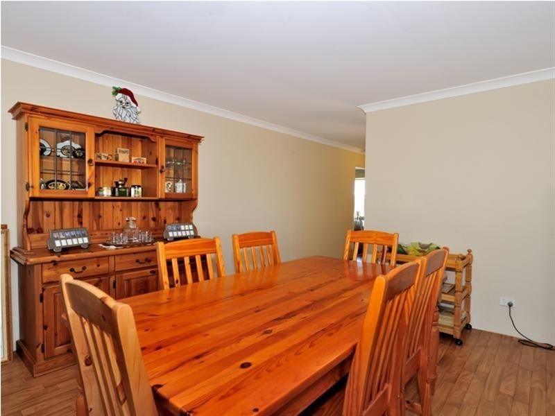 21 Evesham Drive, Ellenbrook WA 6069