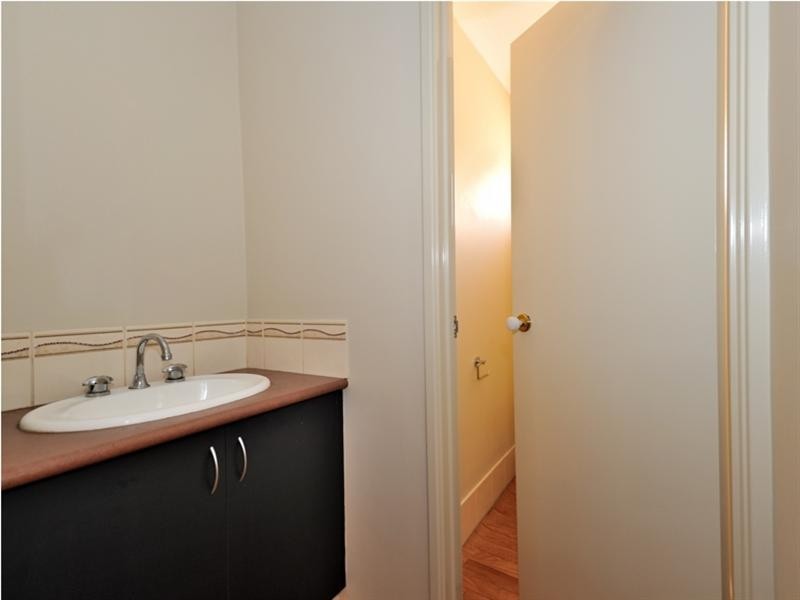 21 Evesham Drive, Ellenbrook WA 6069