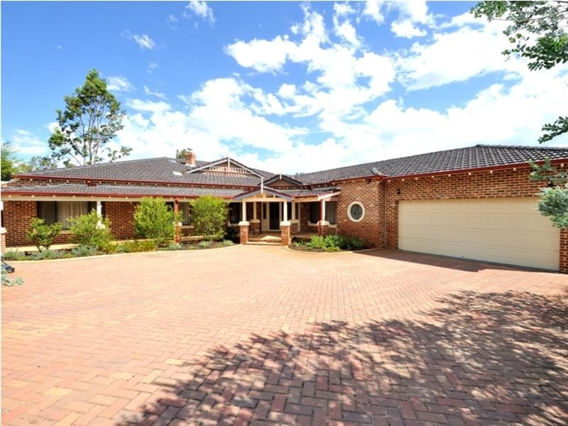6 Pipit Court, Ellenbrook WA 6069