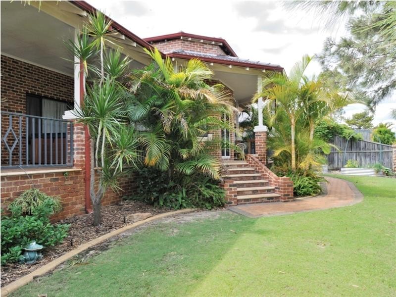 6 Pipit Court, Ellenbrook WA 6069