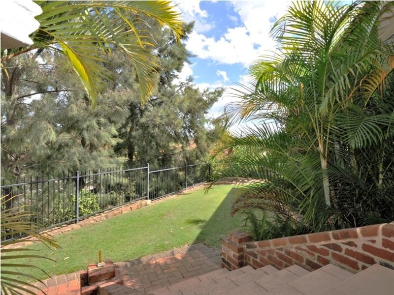 6 Pipit Court, Ellenbrook WA 6069