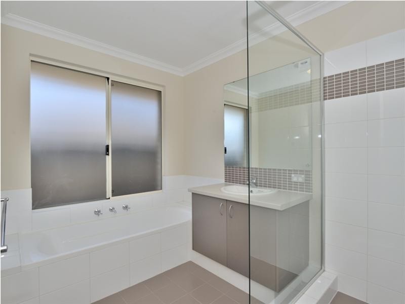 12 Tolj Loop, Aveley WA 6069