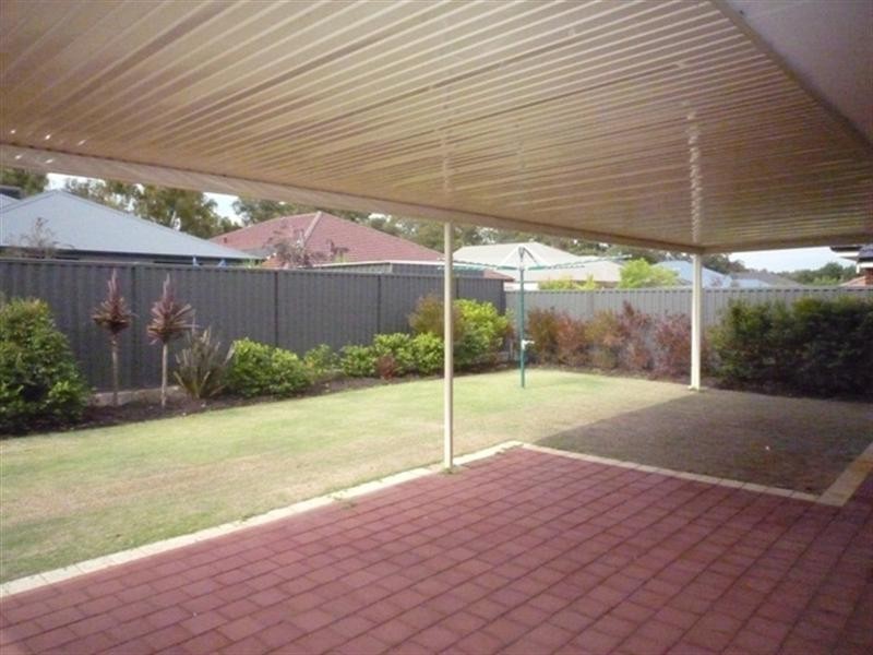 11 Travers Way, Aveley WA 6069