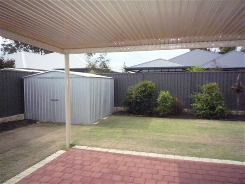 11 Travers Way, Aveley WA 6069