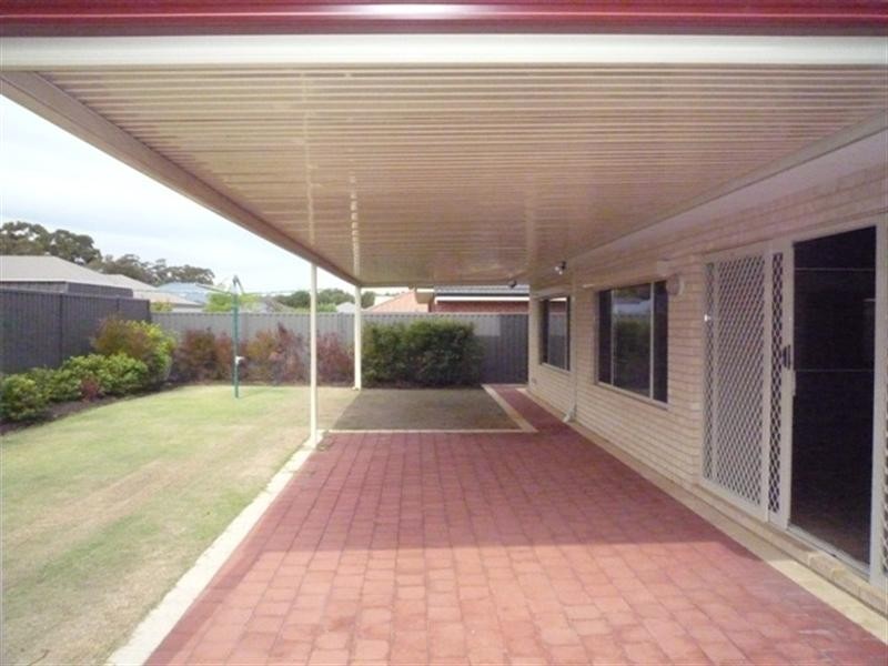 11 Travers Way, Aveley WA 6069