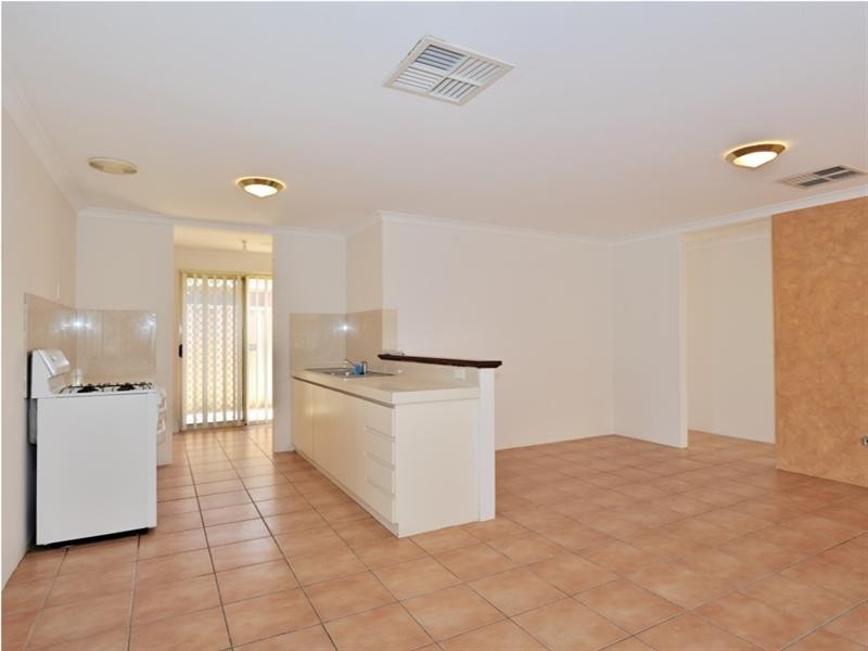 18 Vanda Retreat, Beechboro WA 6063