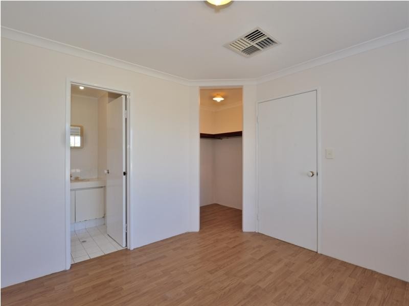 18 Vanda Retreat, Beechboro WA 6063