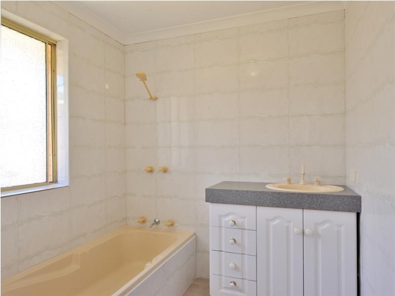 18 Vanda Retreat, Beechboro WA 6063