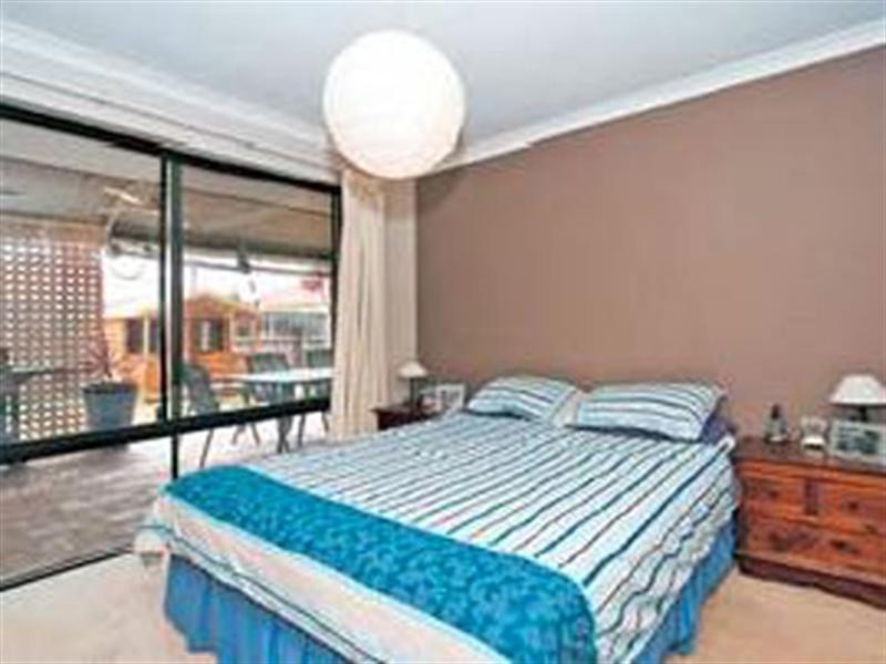 11 Morton Avenue, Ellenbrook WA 6069