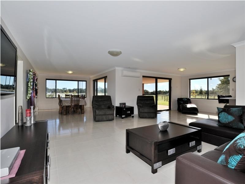 163 Payne Street, Muchea WA 6501