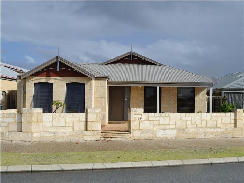 2/133 Coolamon Boulevard, Ellenbrook WA 6069