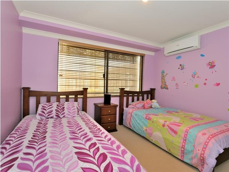 2/133 Coolamon Boulevard, Ellenbrook WA 6069