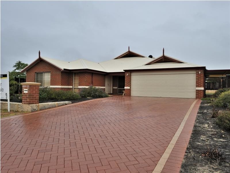 10 Clio Lane, Ellenbrook WA 6069