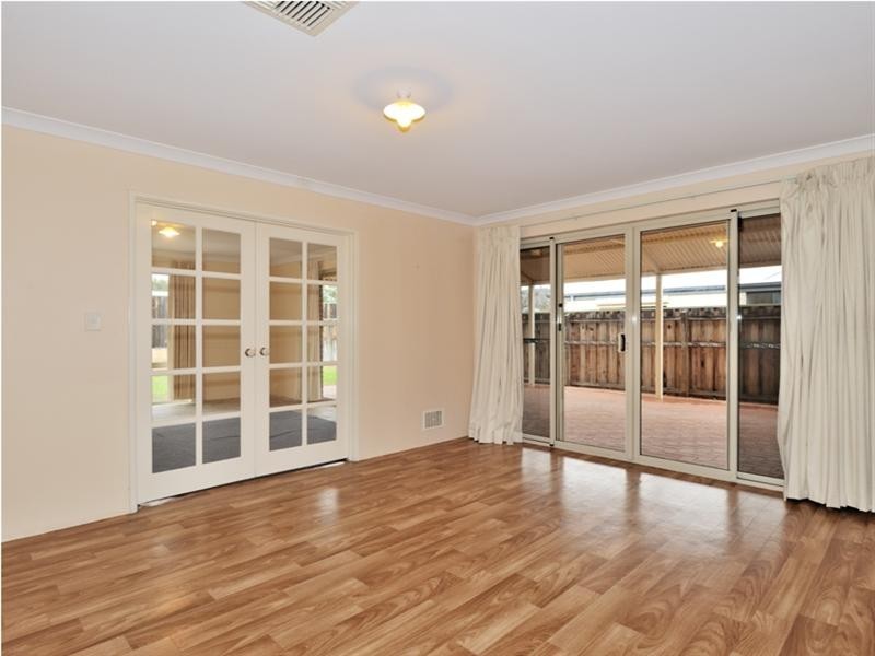 10 Clio Lane, Ellenbrook WA 6069