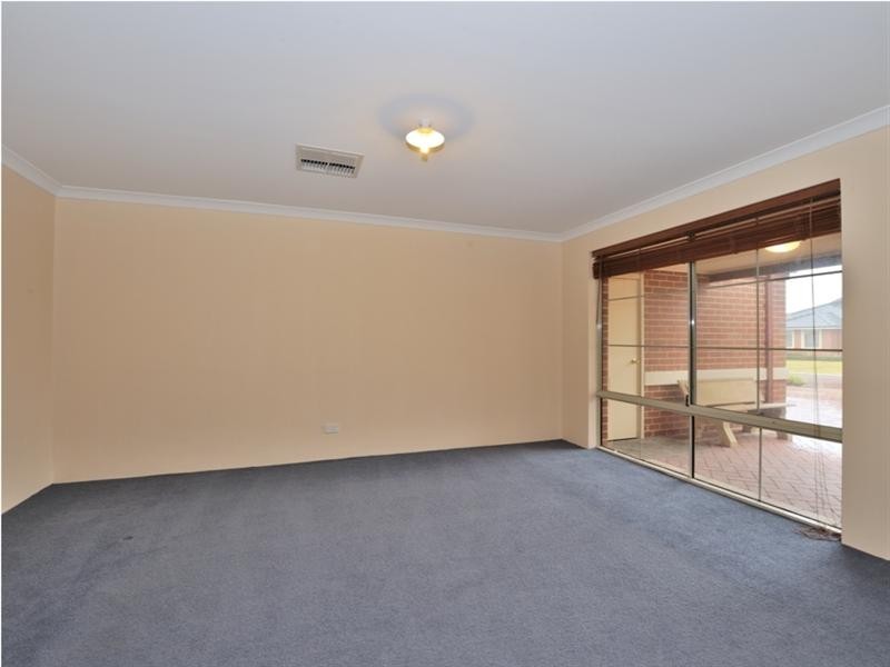 10 Clio Lane, Ellenbrook WA 6069