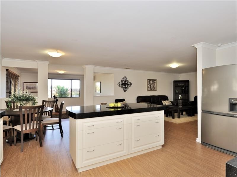 10 Blackwood Rise, Ellenbrook WA 6069