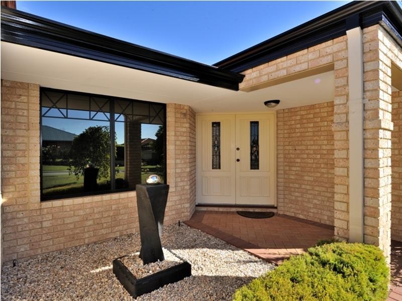 10 Blackwood Rise, Ellenbrook WA 6069