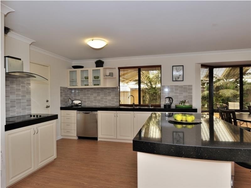 10 Blackwood Rise, Ellenbrook WA 6069