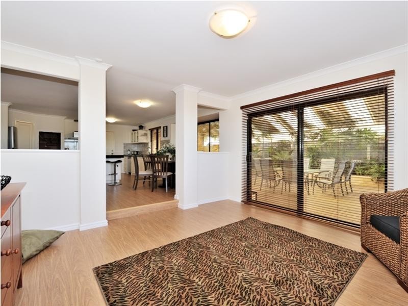 10 Blackwood Rise, Ellenbrook WA 6069