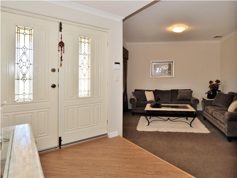 10 Blackwood Rise, Ellenbrook WA 6069