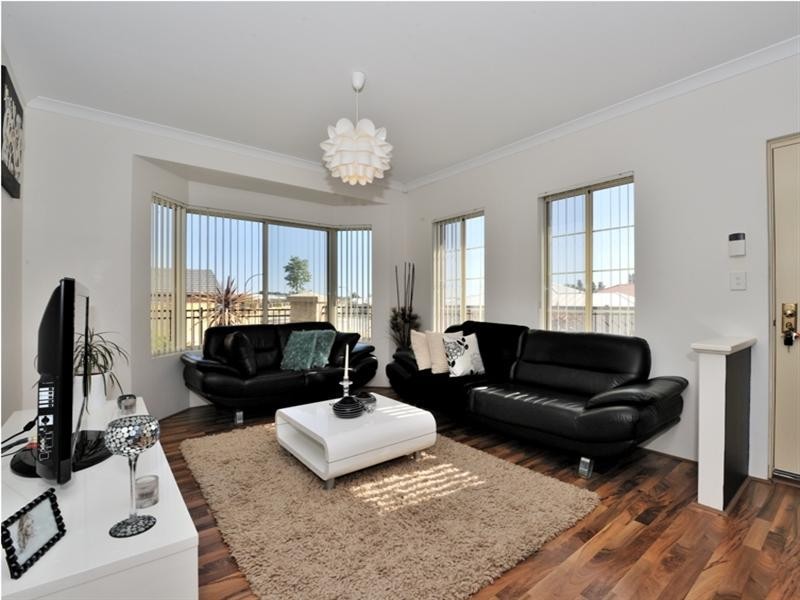 28 Elmina Avenue, Ellenbrook WA 6069