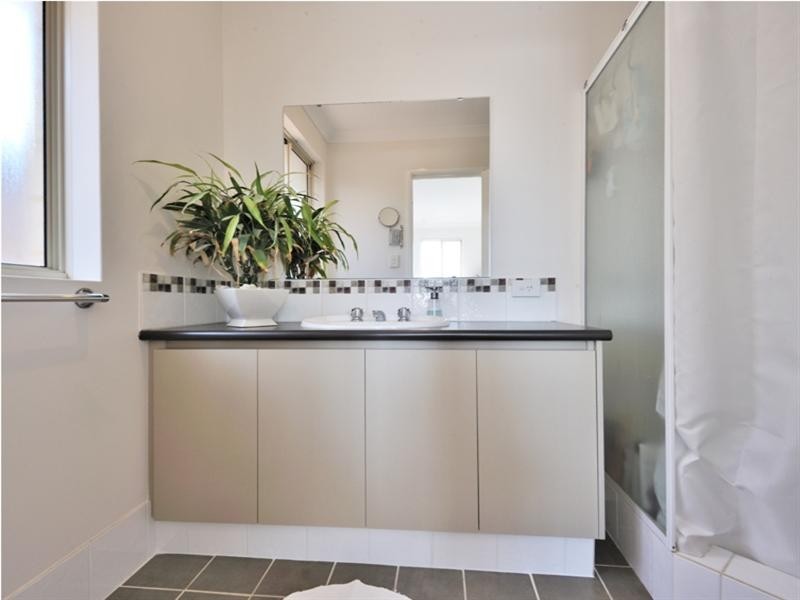 28 Elmina Avenue, Ellenbrook WA 6069