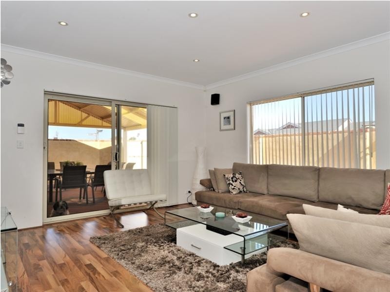 28 Elmina Avenue, Ellenbrook WA 6069