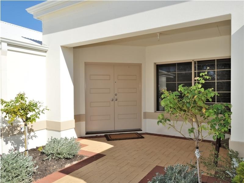 15 Tatton Way, The Vines WA 6069