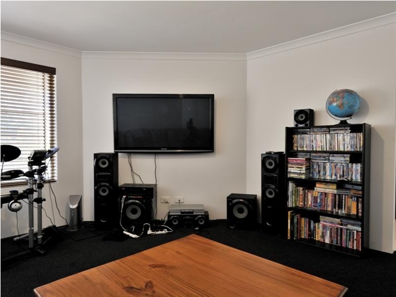 15 Tatton Way, The Vines WA 6069