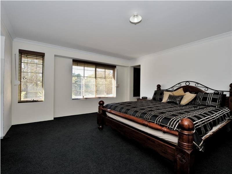 15 Tatton Way, The Vines WA 6069