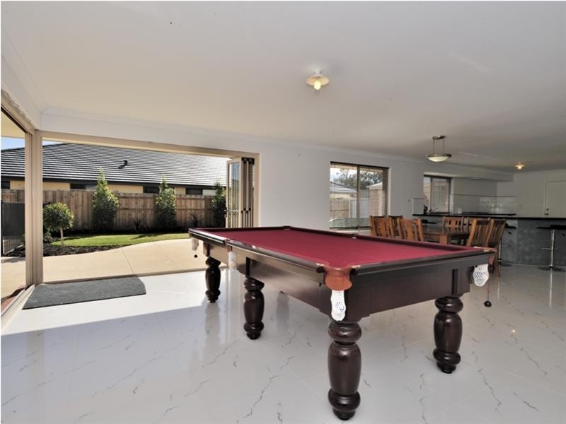 15 Tatton Way, The Vines WA 6069