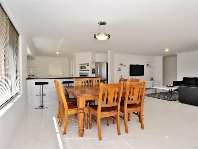 15 Tatton Way, The Vines WA 6069