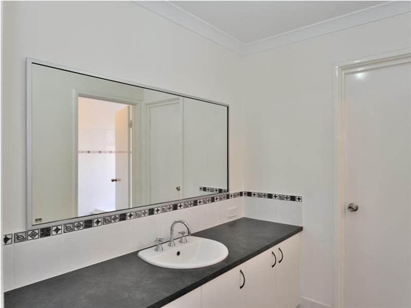 15 Tatton Way, The Vines WA 6069