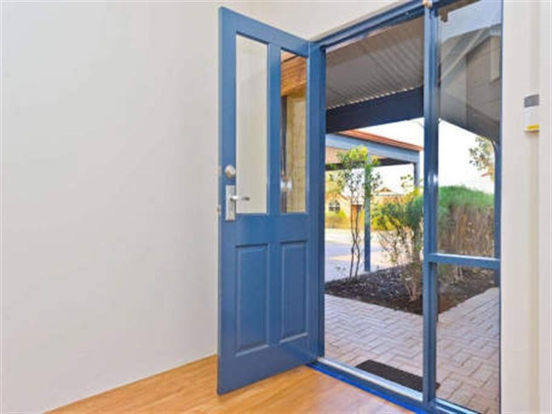 15 Karbar Pass, Ellenbrook WA 6069