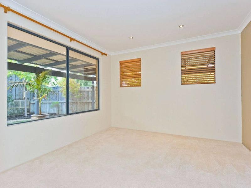 15 Karbar Pass, Ellenbrook WA 6069