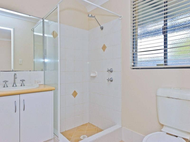 15 Karbar Pass, Ellenbrook WA 6069