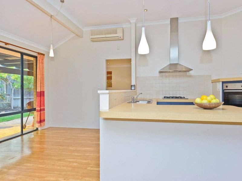 15 Karbar Pass, Ellenbrook WA 6069
