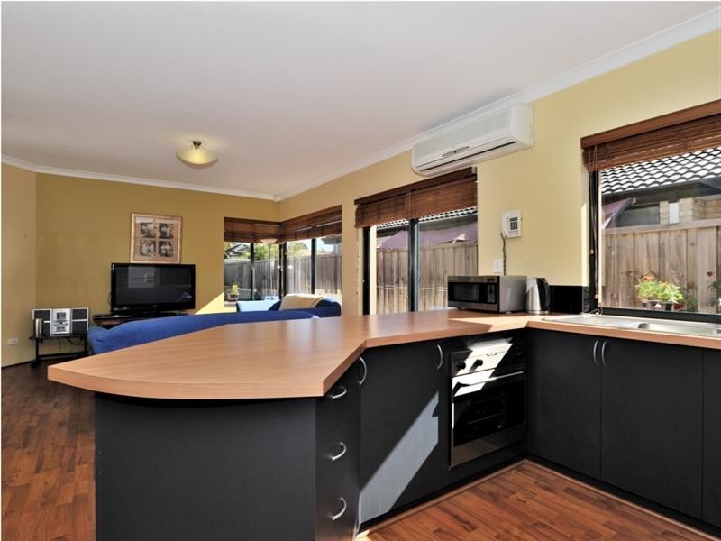 30 St Tropez Vista, Ellenbrook WA 6069