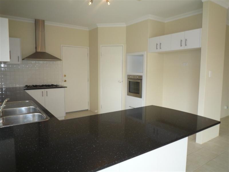 24 Corich Pass, Aveley WA 6069
