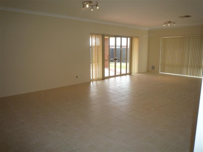 24 Corich Pass, Aveley WA 6069