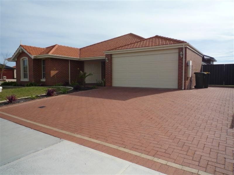 24 Corich Pass, Aveley WA 6069