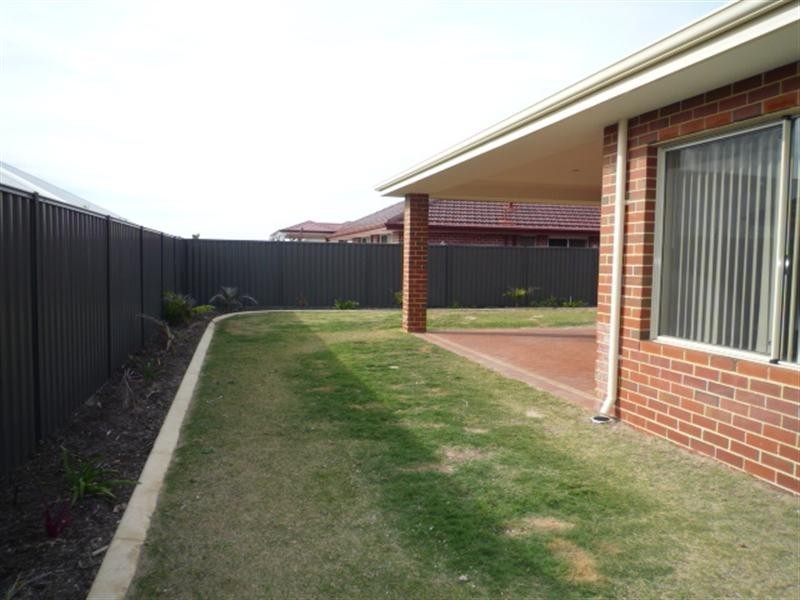 24 Corich Pass, Aveley WA 6069