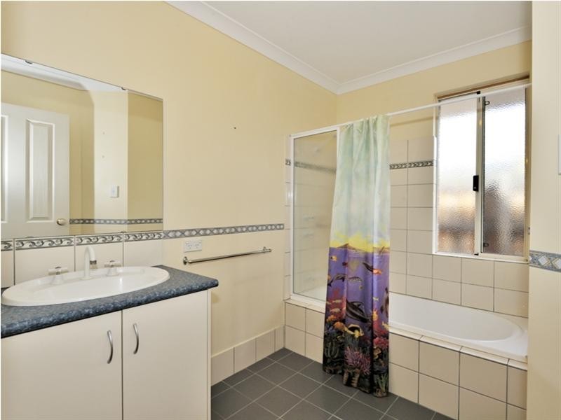 28 Larrawa Circle, Ellenbrook WA 6069